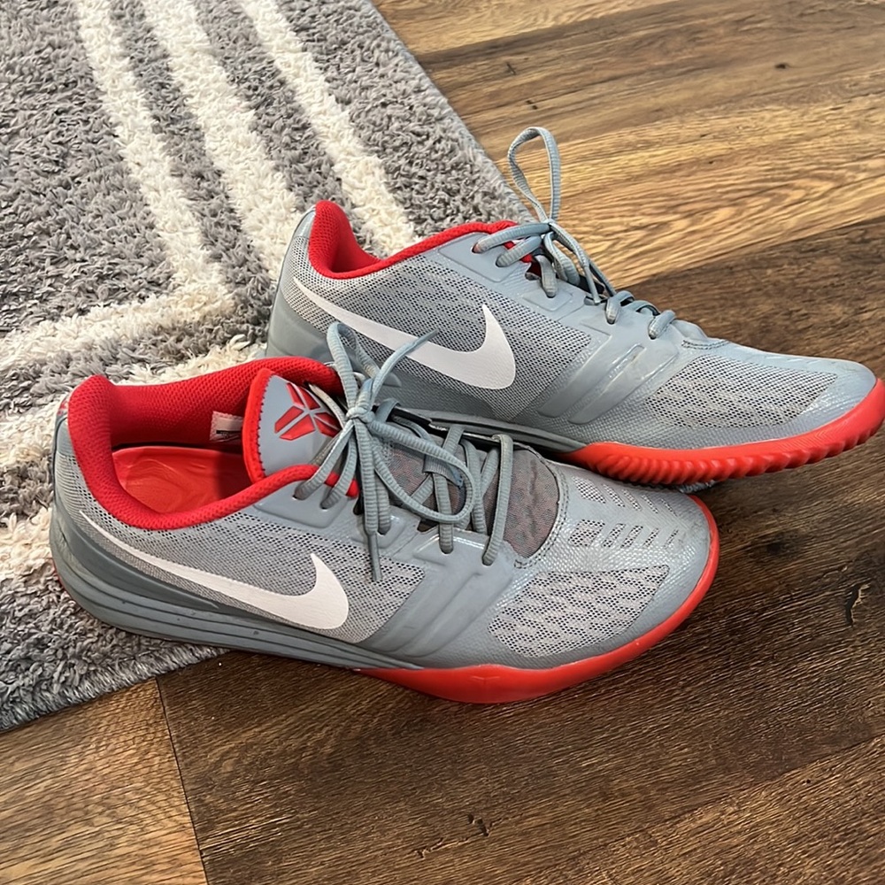 KOBE Men's size 11